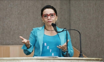 Vereadora foi taxativa ao discordar que exista, atualmente, apenas um grupo de oposição (Foto: Gilton Rosas)