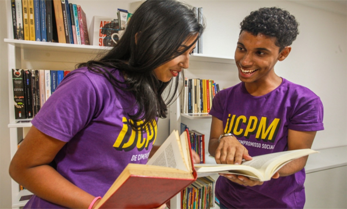 Foto ilustrativa do Clube de Leitura tirada antes da pandemia (Foto: Divulgação)