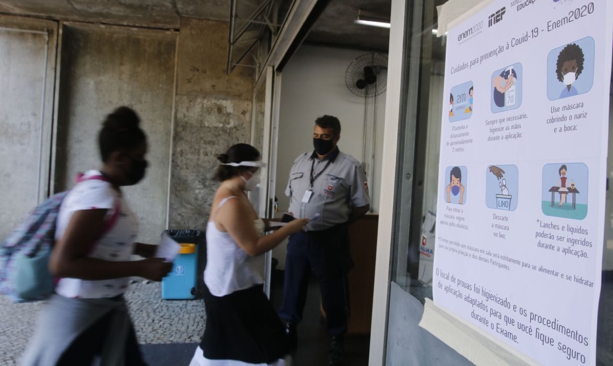 Confira os gabaritos das provas do segundo dia do Enem (Foto: Tânia Rêgo/ Agência Brasil)