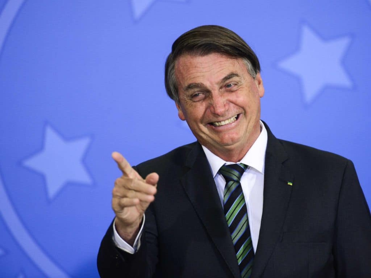 Dados de Jair Bolsonaro e de ministros do STF estão à venda na internet (Foto: Olhar Digital)