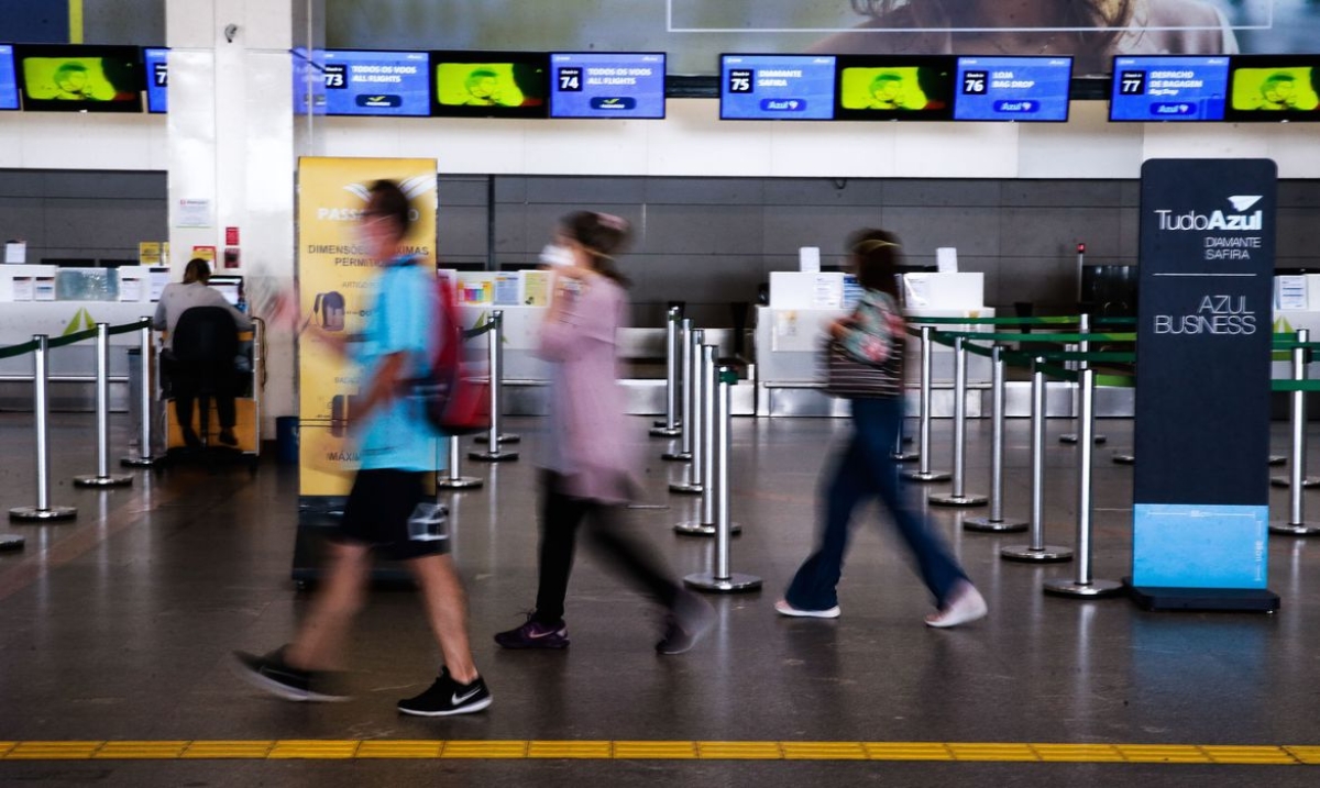 Anvisa: uso de máscaras continua obrigatório em aeroportos e aeronaves (Foto ilustrativa: Marcello Casal Jr./ Arquivo Agência Brasil)