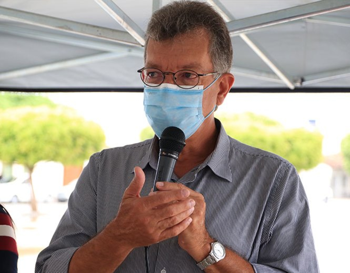 Laércio defende vacinação em massa e medidas sanitárias contra a Coronavírus
"A vacinação em massa, a adesão consciente e responsável às medidas sanitárias de enfrentamento à pandemia é que vão surtir resultado mais rápido", diz Laércio Oliveira (Foto: Fecomércio/SE)