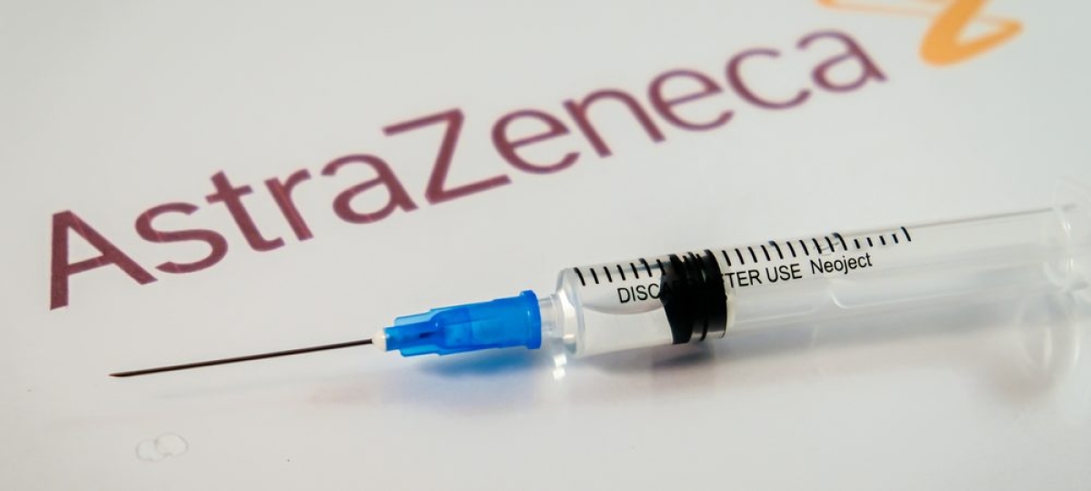 Agência britânica desaconselha vacina da AstraZeneca para menores de 30 anos (Imagem: Divulgação)