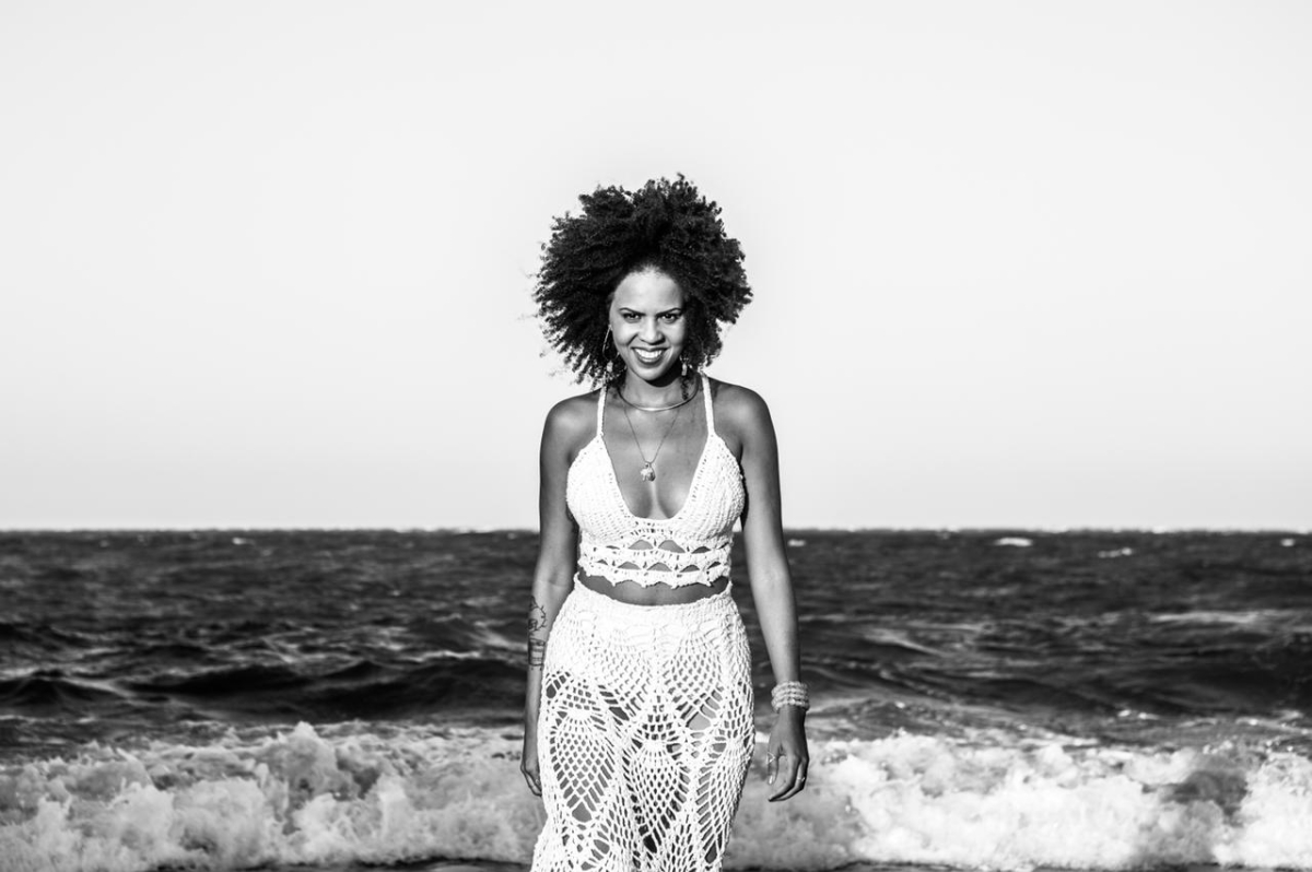 Mayra Félix lança seu primeiro single "Guerreiro" (Foto: Melissa Warwick)