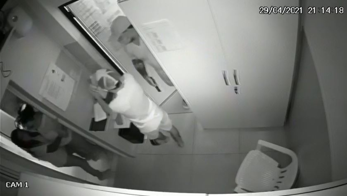 Polícia Civil divulga imagens de roubo em farmácia no Siqueira Campos (Imagem: SSP/SE)