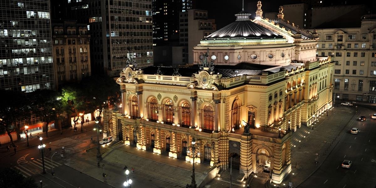 Além do teatro municipal de São Paulo, tem outras atrações no centro histórico (Foto: Carla Passos)