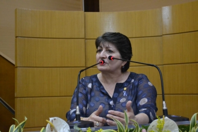 Maria Mendonça defende piso salarial para enfermeiros, técnicos e auxiliares de enfermagem (Foto: Assessoria Maria Mendonça)