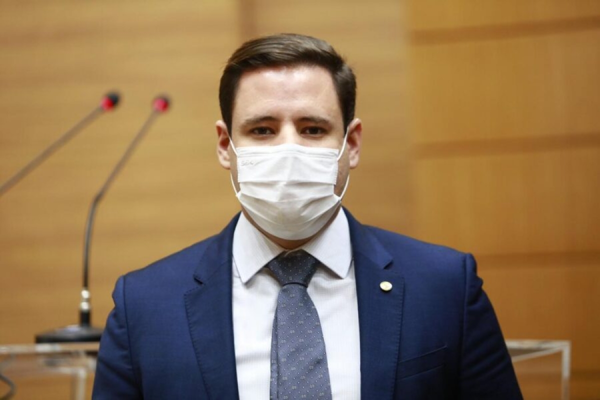 Rodrigo Valadares faz críticas a fechamento de comércio e ressalta desemprego no Estado (Foto: Assessoria Rodrigo Valadares)