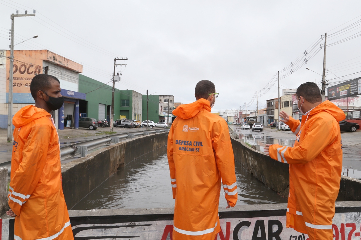 Chuvas já ultrapassaram média histórica do mês e Prefeitura segue monitorando a cidade (Foto: Marcelle Cristinne/ Prefeitura de Aracaju)