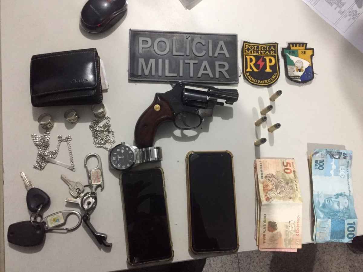 Polícia Militar prende dois homens e apreende adolescente por porte ilegal de arma em Nossa Senhora do Socorro (Foto: SSP/SE)