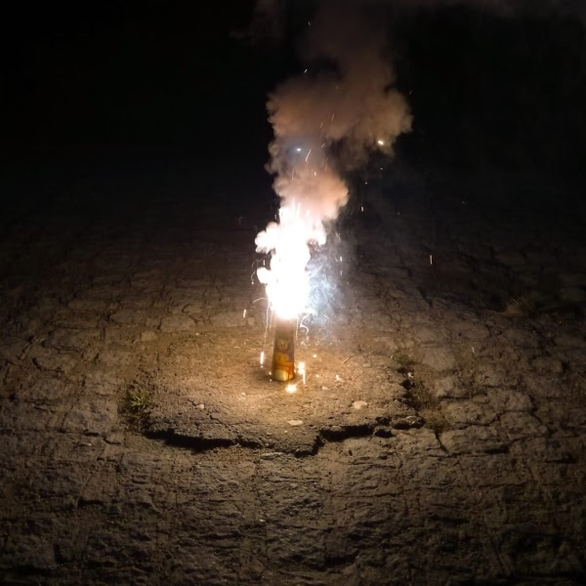 Especialista alerta que fumaça dos fogos e fogueiras pode agravar crises alérgicas e quadro da Covid-19 (Foto: SES/SE)