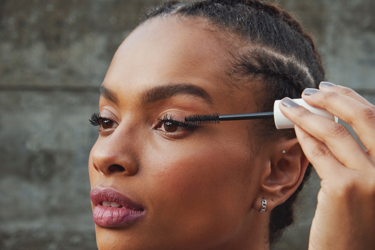 Make B. e Track&Field se unem para o lançamento de nova linha de maquiagem ultra resistente para a prática de atividades físicas (Foto: Assessoria O Boticário)