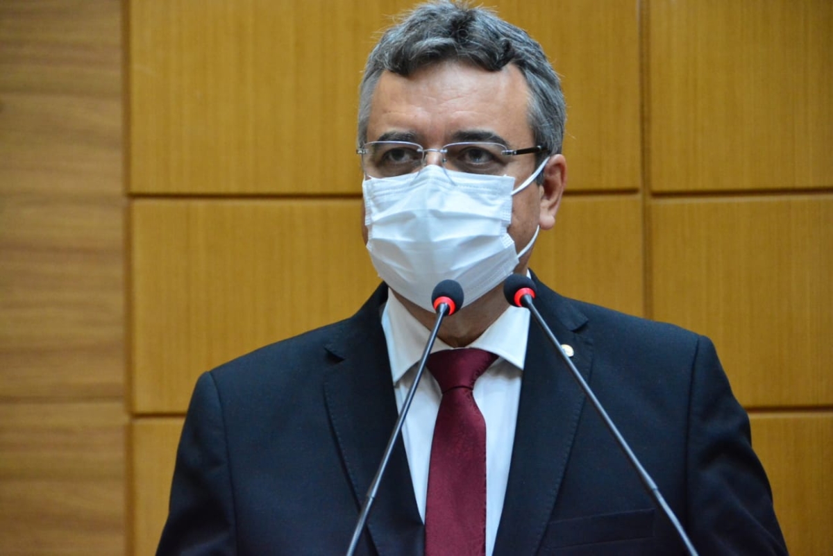 Luciano Pimentel manifesta voto favorável à contratação de crédito para modernização da gestão fiscal do Estado (Foto: Jadilson Simões)
