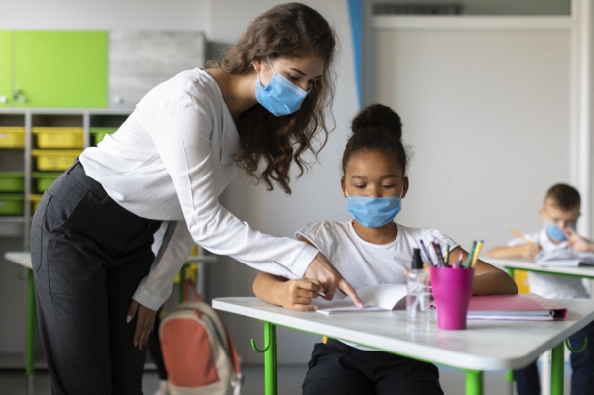 Prevenção à covid-19 na volta às aulas depende da comunidade escolar (Foto ilustrativa: Freepik)