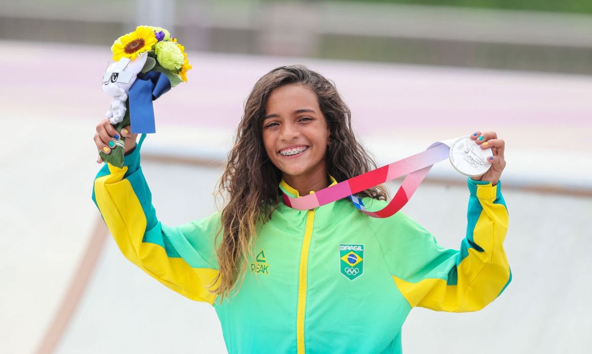 Rayssa Leal, a Fadinha, fatura prata no skate street em Tóquio 2020 (Foto: Wander Roberto/ COB)