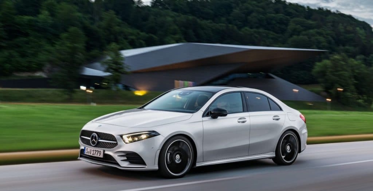 Mercedes A200 está 40% mais barata em leilão de carros on-line (Imagem: Mercedes/ Divulgação)