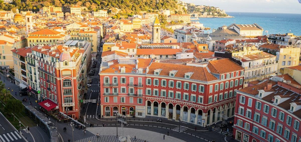 Linda cidade de Nice, que é bem mais que um balneário e pode ser visitada em qualquer época do ano (Foto: Carla Passos)