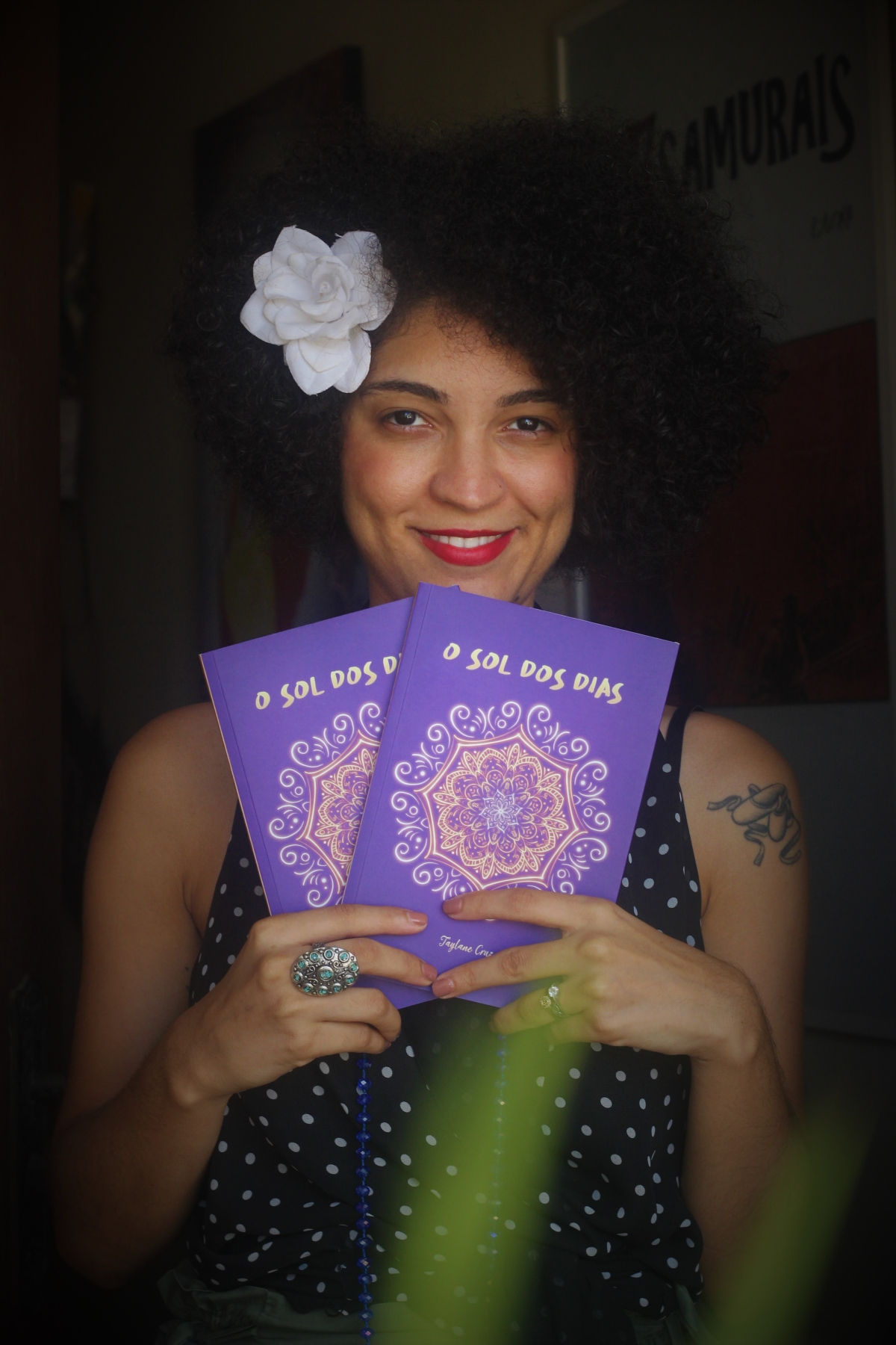 Taylane Cruz, autora de "O Sol dos Dias" (Foto: Assessoria de Imprensa)