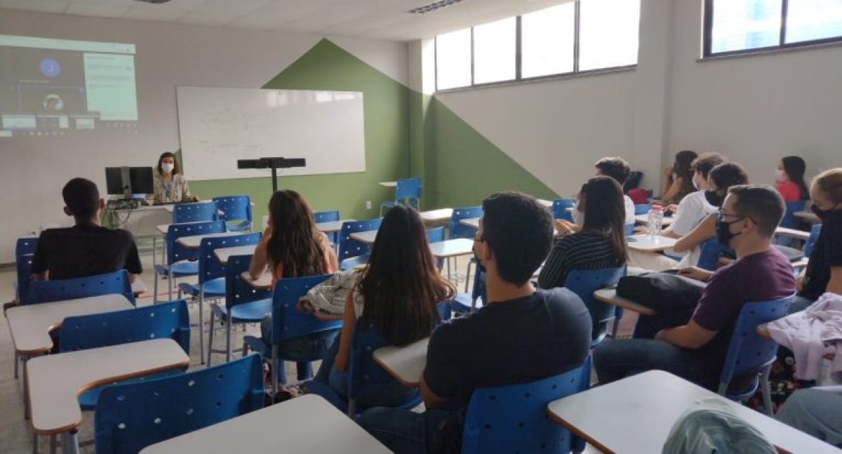 Alunos retornam às aulas presenciais de forma gradativa na Unit (Foto: Assessoria de Imprensa Unit)