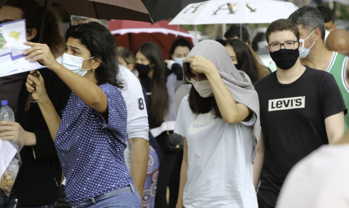 Professores e estudantes comentam o primeiro dia de Enem (Foto: Fabio Rodrigues-Pozzebom/ Agência Brasil)