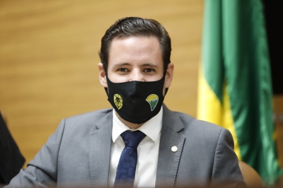 Abuso em cobrança de Taxa de Esgoto da Deso deixa deputado Rodrigo Valadares inconformado (Foto: Assessoria Rodrigo Valadares)
