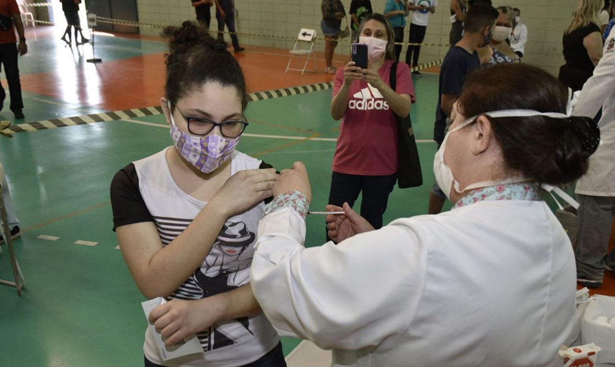 São Paulo começa a vacinar adolescentes nas escolas nesta quinta-feira, 25/11 (Foto: Prefeitura de Jundiaí)