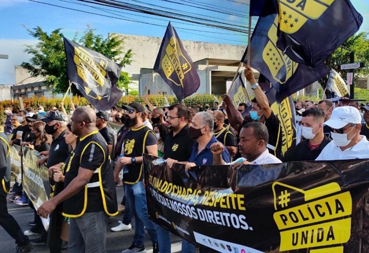 Registro do ato que aconteceu na última quinta-feira, 13 (Foto: Sinpol/SE)