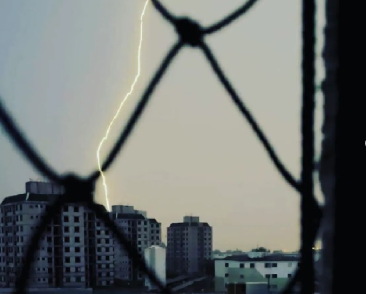 Mau tempo provocou quedas de energia em alguns pontos da capital. (Foto: Aracaju Agora Notícias)