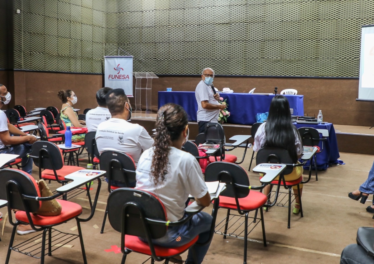 Transmissíveis para profissionais de saúde (Foto: Flávia Pacheco/ SES/SE)