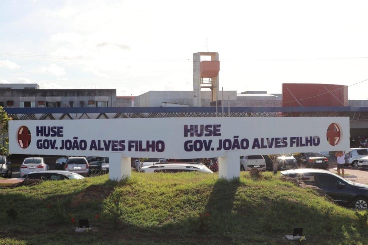 Quadro de saúde da jovem vítima de tentativa de feminicídio é estável (Foto: SES/SE)