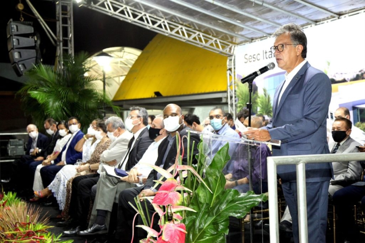 Laércio Oliveira, presidente do Sistema Fecomércio/Sesc/Senac, inaugura o Sesc Itabaiana (Foto: Hugo Barbosa)