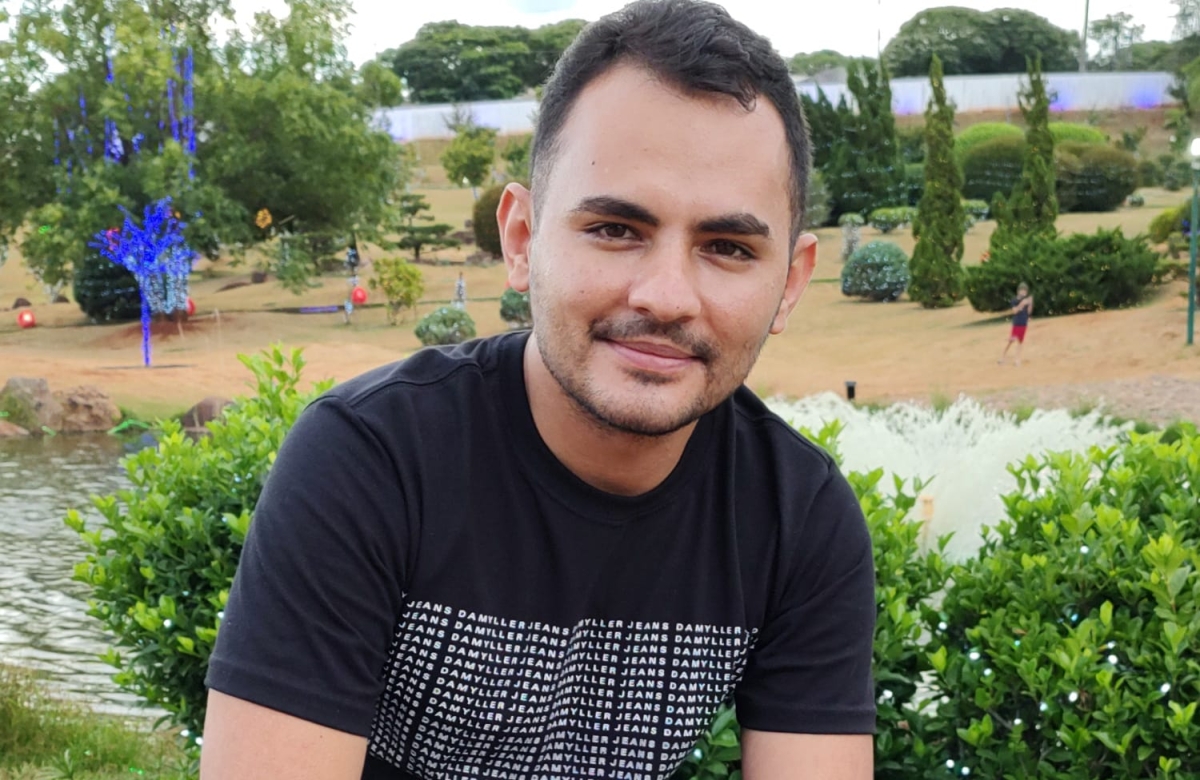 De acordo com o professor e enfermeiro, Bruno de Andrade Silva, o enfermeiro atua nas frentes de serviço no cuidado com o paciente (Foto: Asscom Unit)