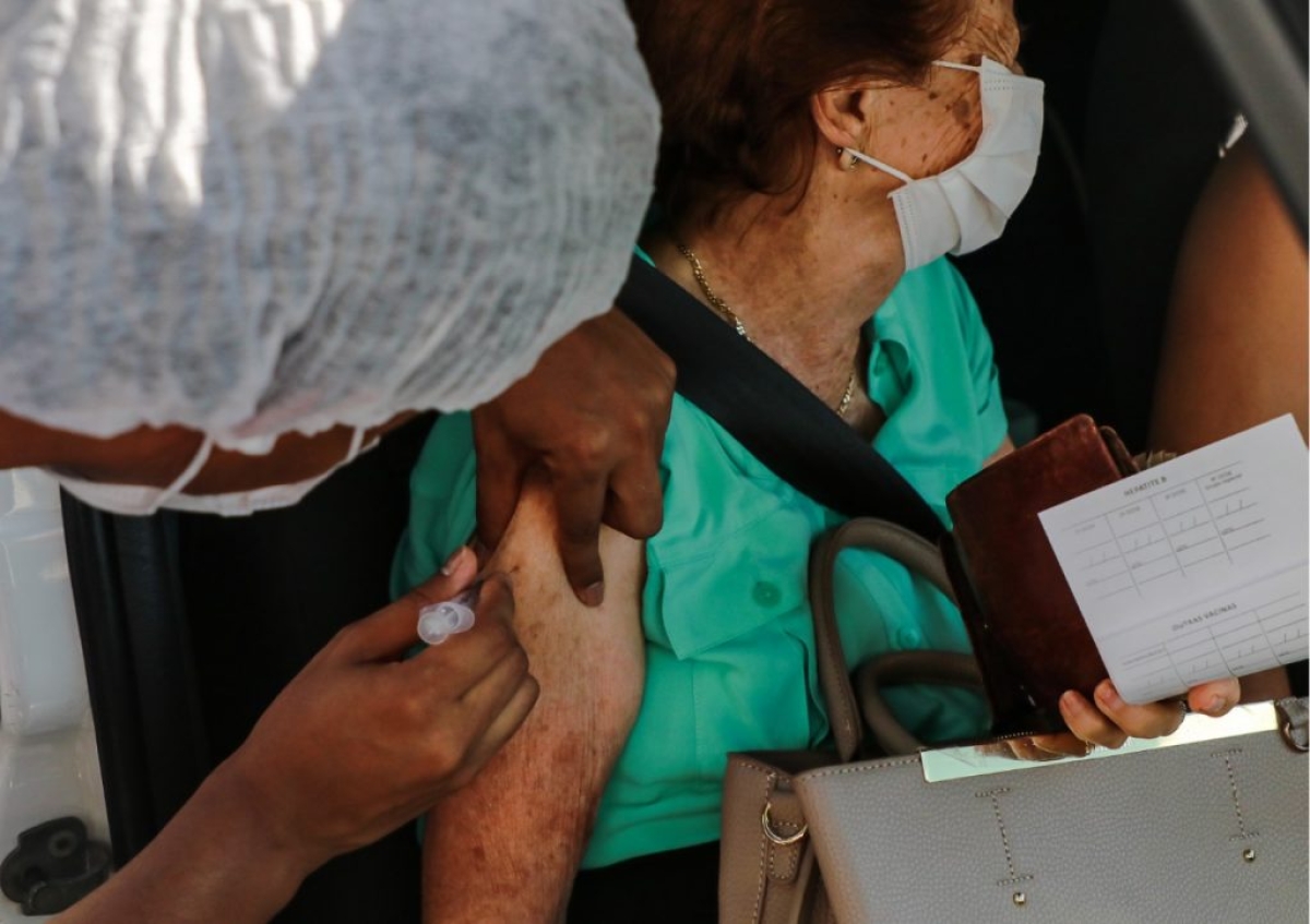 Sergipe começa a aplicar 4ª dose da vacina contra a Covid-19 em idosos nesta quinta, 24/5 (Foto: SES/SE)