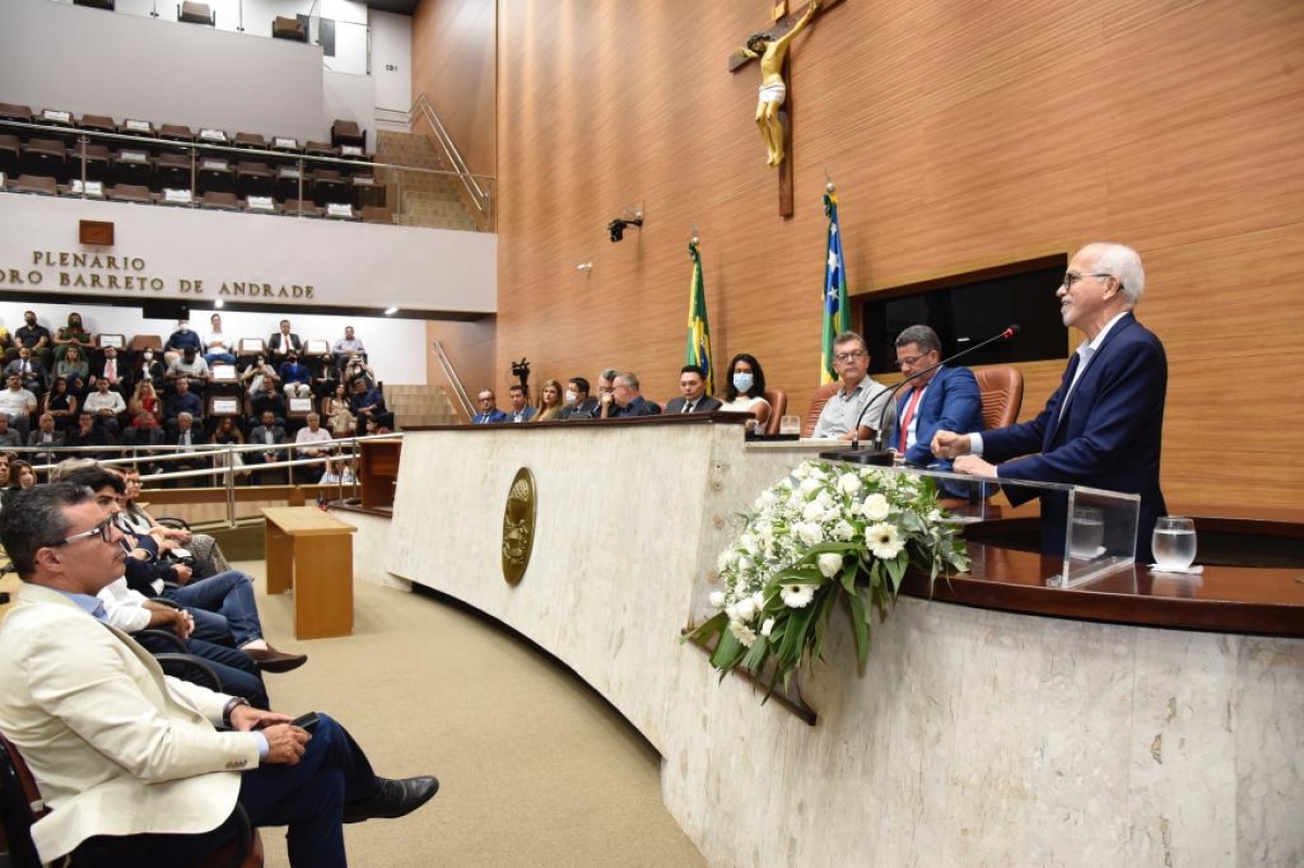 Prefeito Edvaldo Nogueira anuncia que Forró Caju será realizado neste ano (Foto: Ana Lícia Menezes/ PMA)