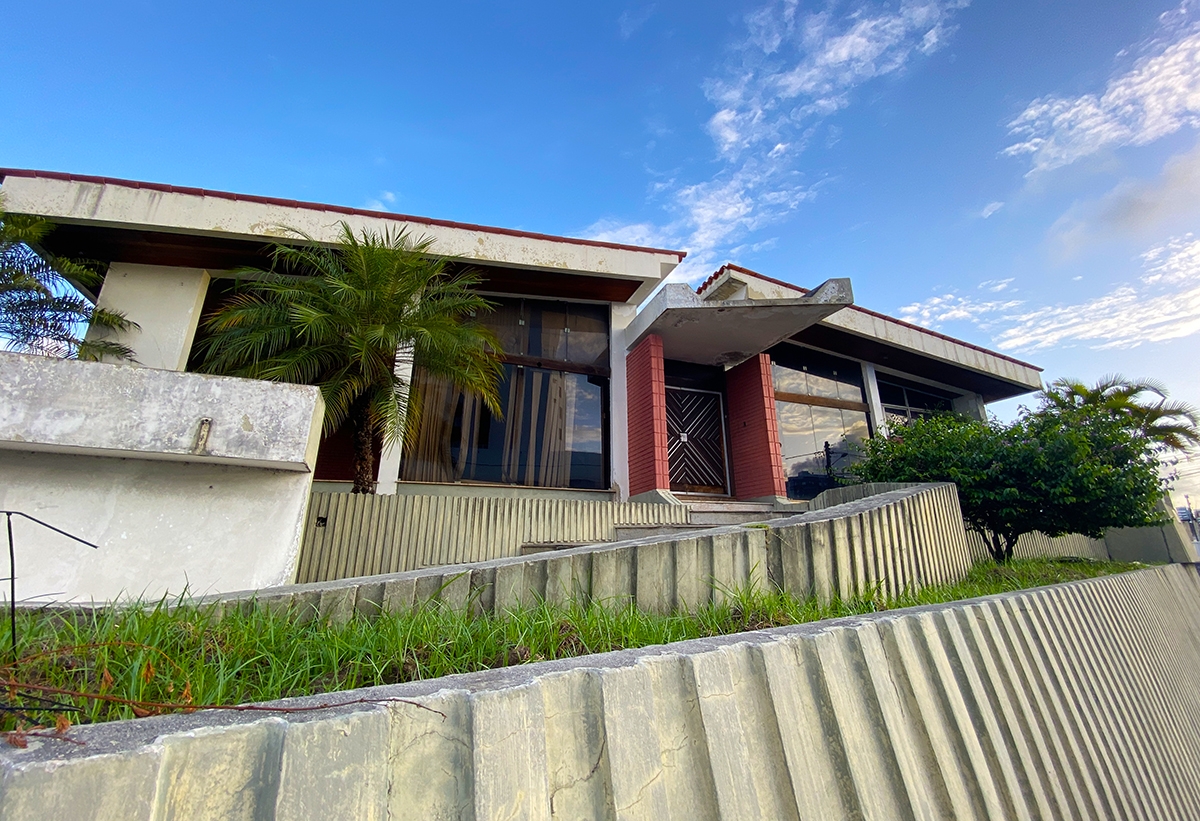 Casa projetada pelo arquiteto Osiris Rocha em 1975 irá acolher a 11ª Mostra Aracaju (Foto Rodrigo Fonseca)