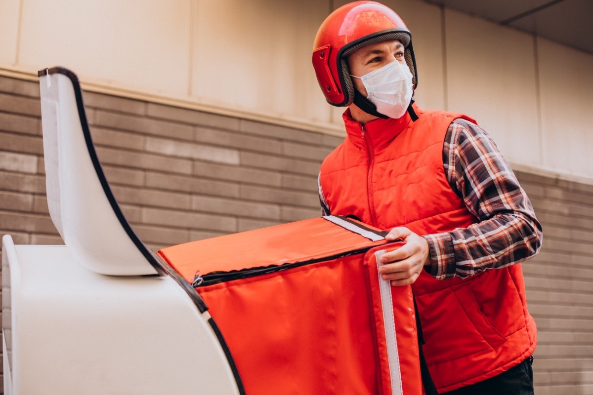 O curso de Operações de delivery do Senac está com matrículas abertas até sexta, 22, e será realizado na nova unidade em Nossa Senhora da Glória (Foto ilustrativa: Freepik)
