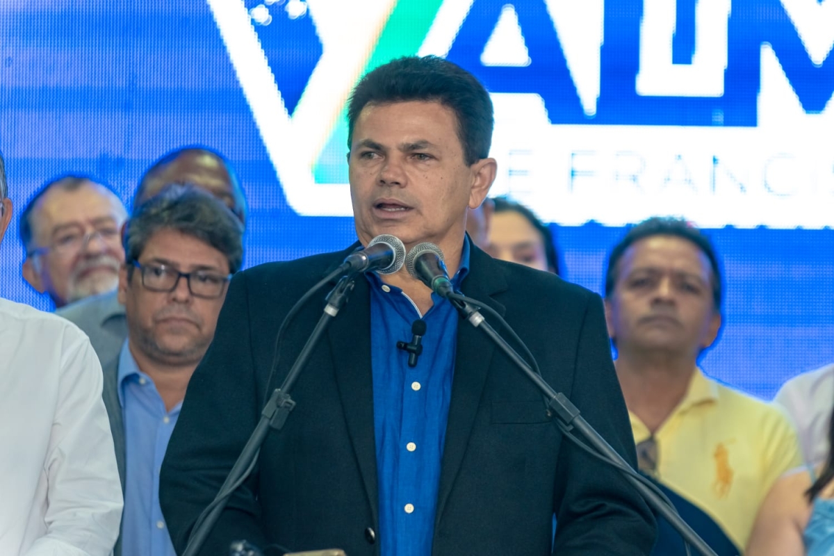 Valmir de Francisquinho diz que fim do desconto para a Previdência é vitória dos servidores e da oposição - Foto: Assessoria Valmir de Francisquinho