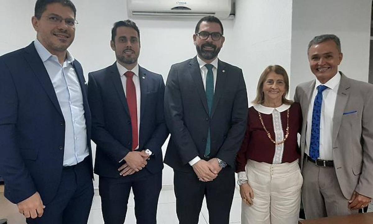 Rodrigo Cavalcante toma posse como presidente da Adpese, para biênio 2022-2024 - Foto: Adpese