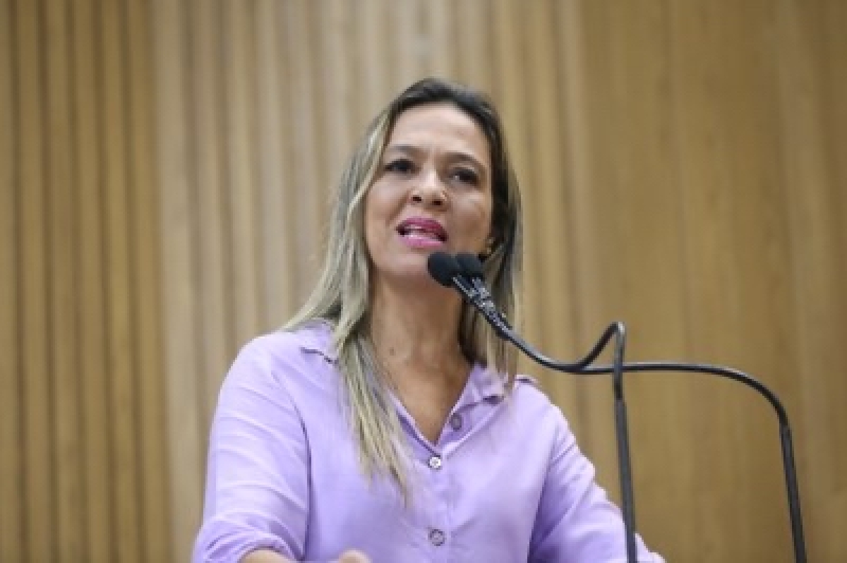 "Prefeitura prefere retirar unidade de bairro que estruturá-la", aponta Sheyla Galba - Foto: Assessoria Sheyla Galba