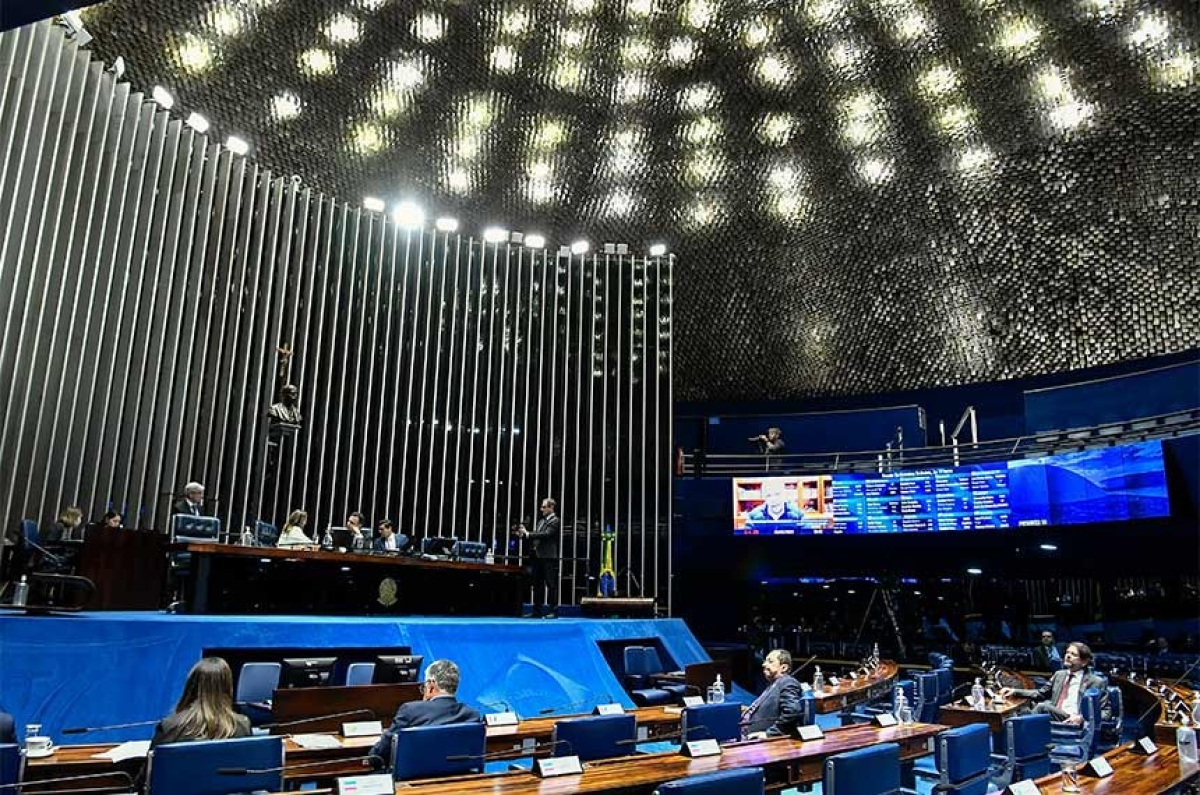 Medida provisória aprovada pelo Plenário do Senado vai valer temporariamente, até 31 de dezembro de 2022, e impactar bancos e corretoras de câmbio e de seguros - Foto: 
Waldemir Barreto | Agência Senado