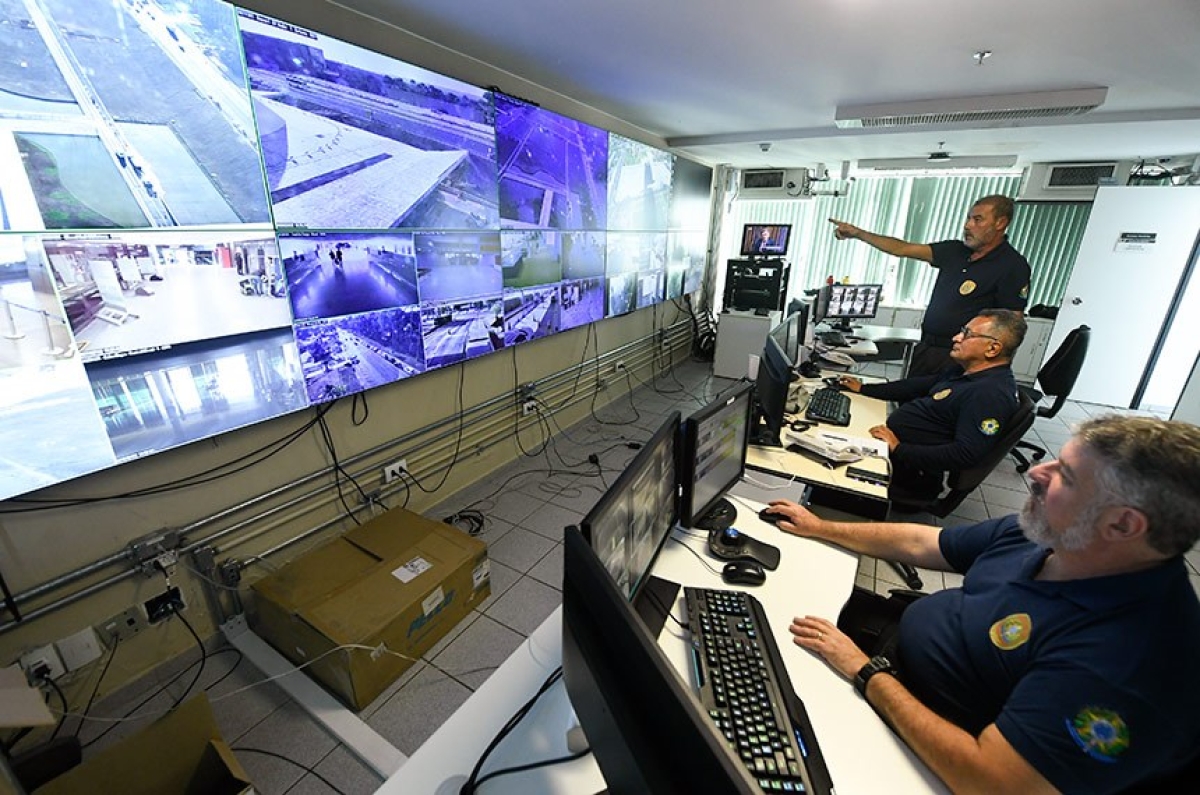 Responsável pela segurança das dependências do Senado, a Polícia Legislativa realiza atividades como investigação, perícia, revista e inteligência - Foto: Jefferson Rudy | Agência Senado