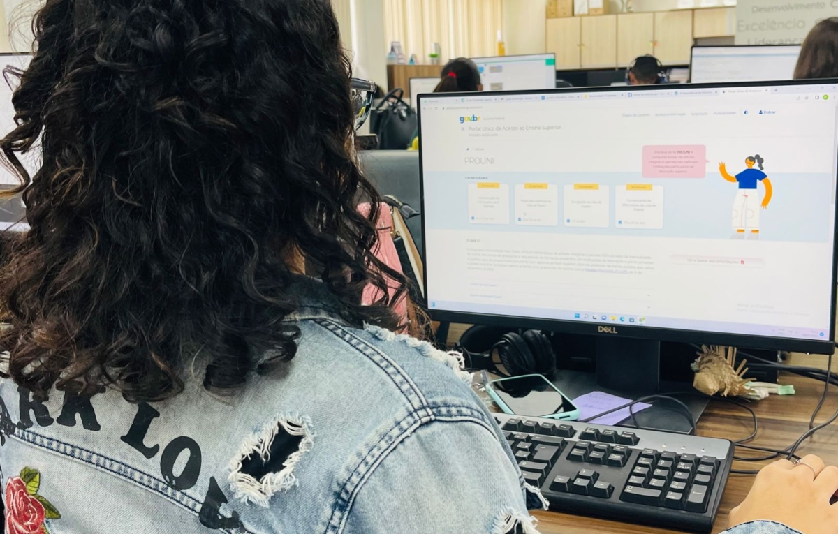 O ProUni oferece bolsas de estudos em universidades privadas; prazos das etapas do processo seletivo foram novamente prorrogados pelo MEC - Foto: Grupo Tiradentes