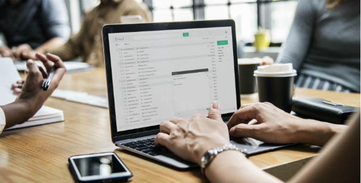 Orientações de organização financeira para PMEs e grandes empresas - Foto: Assessoria