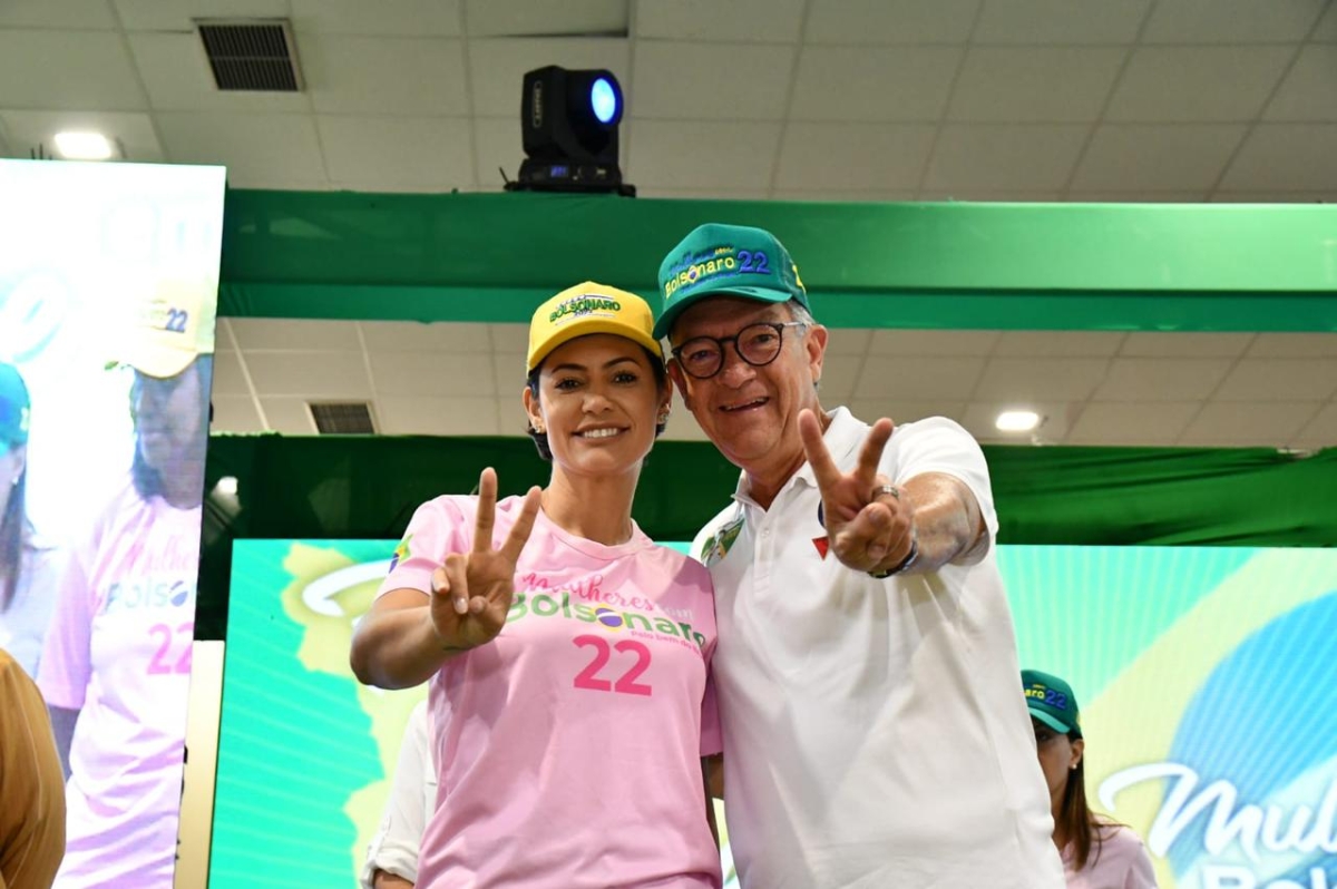 A primeira-dama do Brasil, Michelle Bolsonaro com o senador eleito Laércio Oliveira - Foto: Assessoria Laércio Oliveira