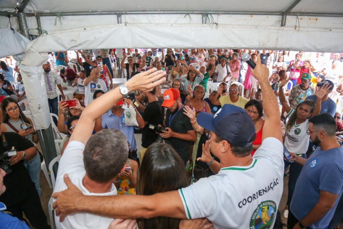 Fábio Mitidieri visita Batalhão da Restauração e fala em mais investimentos na saúde - Foto: Assessoria Fábio Mitidieri
