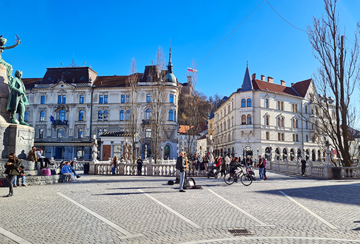 Centro da cidade, Prešeren Square - Foto: Existe Um Lugar no Mundo