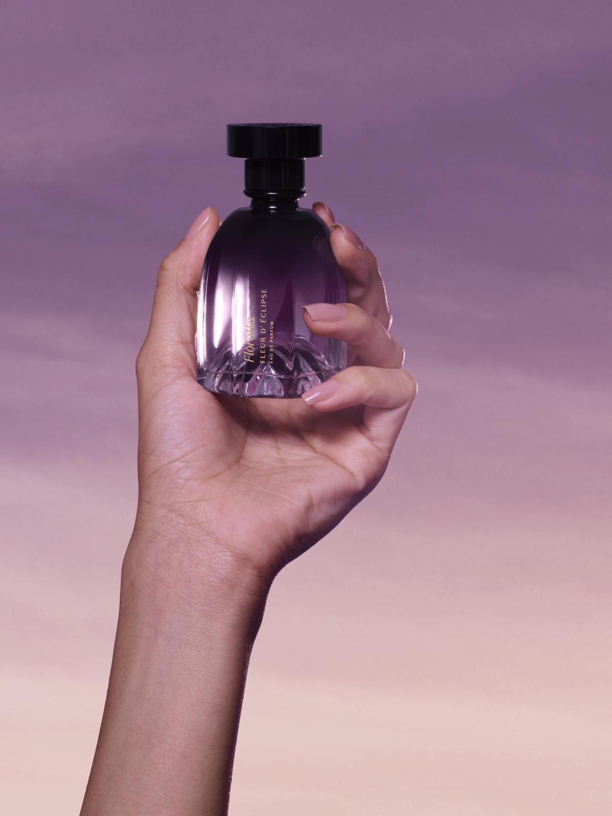 Floratta Fleur D´�?clipse, lançamento de perfumaria do Boticário, conta com um ingrediente único e exclusivo: o perfume das flores durante o eclipse solar - Foto: Divulgação | O Boticário