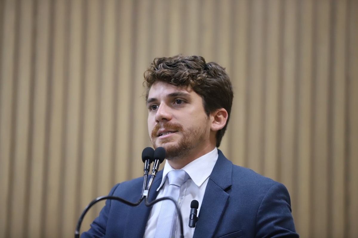 Breno Garibalde reforça importância das ligações individuais de esgoto no Recanto da Paz - Foto: Assessoria Breno Garibalde
