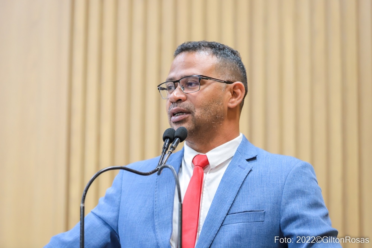 "Falta de sinalização tem provocado acidentes", alerta vereador Sargento Byron - Foto: Gilton Rosas