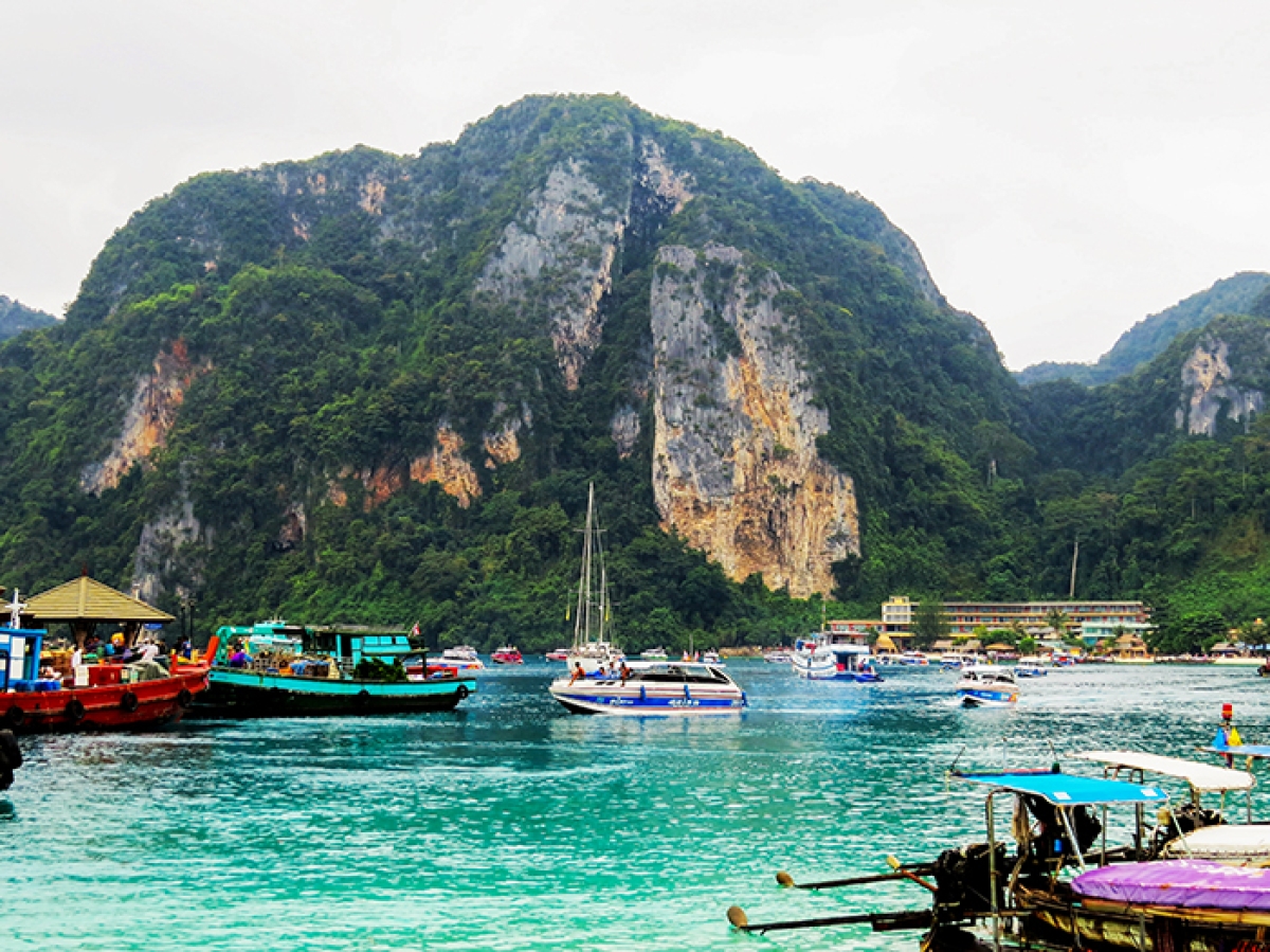 Koh Phi Phi: dicas para aproveitar esse paraíso - Foto: Existe Um Lugar no Mundo